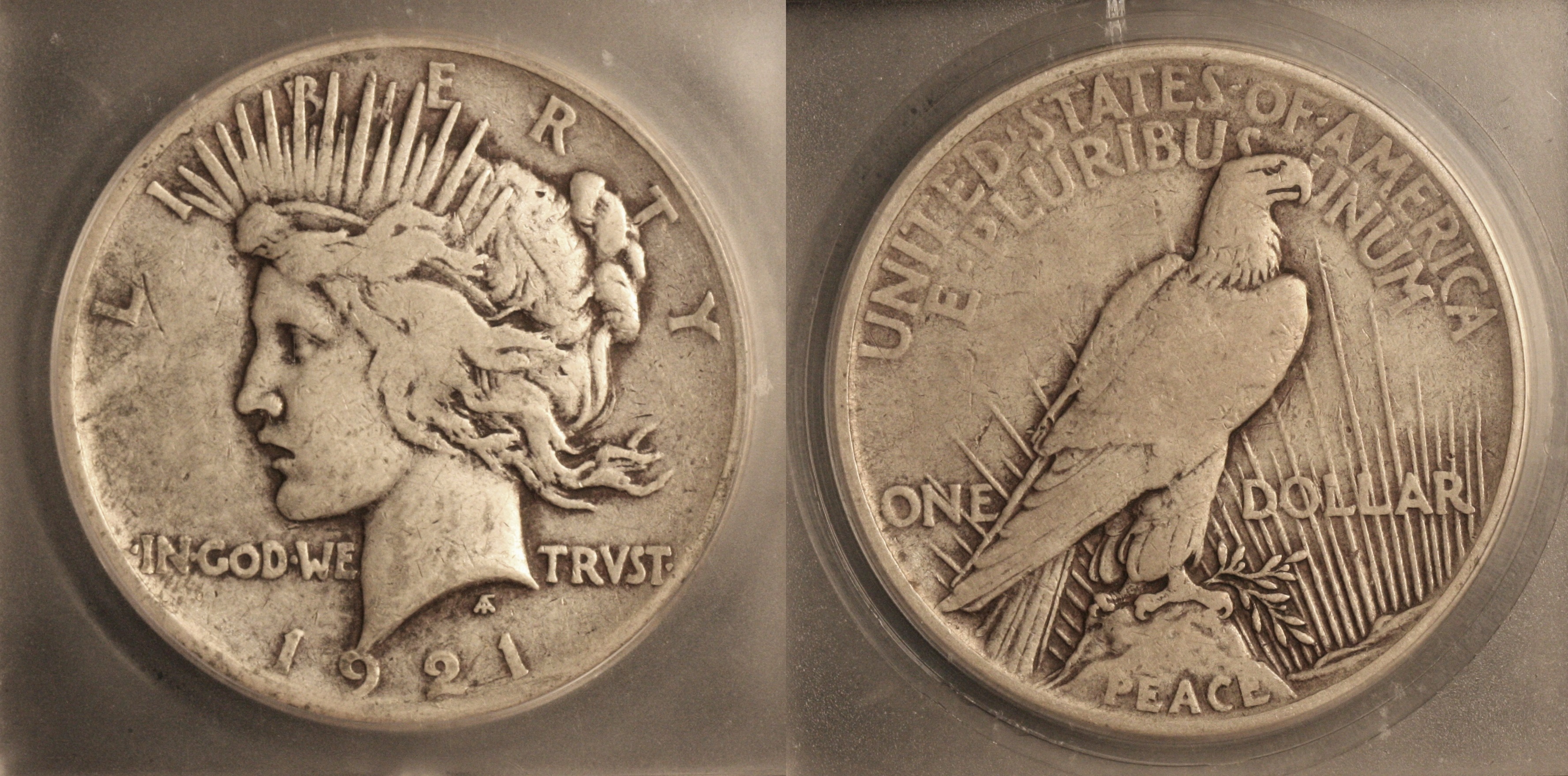 1921 Peace Silver Dollar ICG VF-25 camera