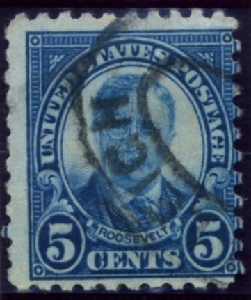 Scott 586 Roosevelt 5 Cent Stamp Blue Series of 1922-1925 Rotary Press